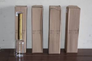 lot 161 image: TOTAL OF 4 ACCENT DECOR ZOYA BUD VASE ,31750.00&nbsp