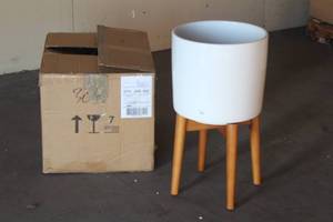 lot 184 image: WEST ELM TURNED WOOD LEG BASE WITH&nbsp WHITE PLANTER ,2057454WEM , 23H ,MADE IN VIETNAM&nbsp