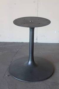 lot 186 image: BLACK INDOOROUTDOOR PEDESTAL DINING&nbsp TABLE BASE ONLY , 28 H&nbsp