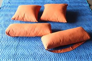 lot 206 image: TOTAL OF 4 ORANGE&nbsp TOSS THROW PILLOWS  SEE PICS