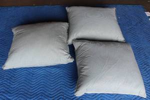 lot 224 image: TOTAL OF 3&nbsp TOSS THROW PILLOWS  SEE PICS