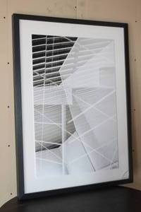 lot 107 image: GRID 1 M1088 FRAMED WALL ART 26 X 36