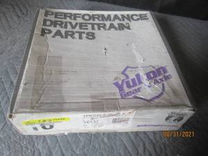 lot 19 image: YUKON GEAR & AXLE PERFORMANCE DRIVETRAIN PARTS VPKD44-S-30-JK
