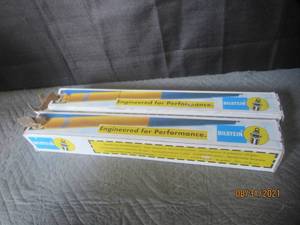 lot 21 image: 2 BILSTEIN SHOCKS 24-013284