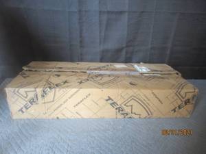 lot 29 image: TERA FLEX NEBO ROOF RACK MAIN RAIL KIT 4722030 (WORKS WITH LOT #31)