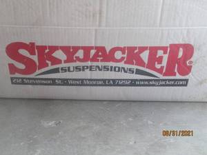 lot 33 image: SKYJACKER SUSPENSION ADD A LEAF R332S
