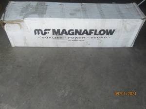 lot 54 image: MAGNAFLOW 15240 STAINLESS STEEL MUFFLER FOR 2013 -2015 TOYOTA TACOMA 2.7L