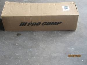 lot 77 image: PRO COMP LIFT KIT 56750B-1
