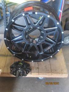 lot 100 image: PRO COMP WHEELS 8142-29582 20X9.5 8X6.5 SIN BS RIM (SINGLE RIM)