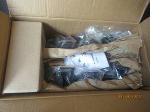 lot 147 image: WESTING RUNNING BOARDS KIT 3036571