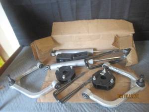 lot 160 image: ROUGH COUNTRY SUSPENSION SYSTEM