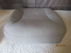 lot 176 image: APM SEATING BT2016