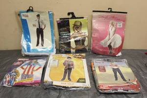 lot 151 image: TOTAL OF 6 ASSORTED HALLOWEEN COSTUMES ADULT KIDS SMALL CHILD SIZES (EACH LOT WILL VARY)