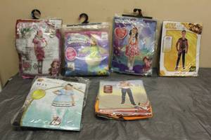 lot 159 image: TOTAL OF 6 ASSORTED HALLOWEEN COSTUMES ADULT KIDS SMALL CHILD SIZES (EACH LOT WILL VARY)
