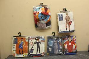 lot 168 image: TOTAL OF 6 ASSORTED HALLOWEEN COSTUMES ADULT KIDS SMALL CHILD SIZES (EACH LOT WILL VARY)