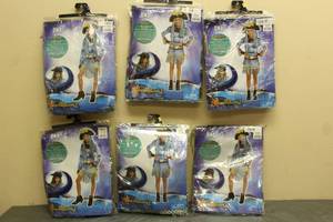lot 189 image: TOTAL OF 6 DISNEY DESCENDANTS 2 UMA&nbsp HALLOWEEN COSTUMES ADULT KIDS SMALL CHILD SIZES&nbsp