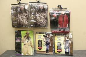 lot 197 image: TOTAL OF 6 ASSORTED HALLOWEEN COSTUMES ADULT KIDS SMALL CHILD SIZES (EACH LOT WILL VARY)