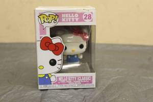 lot 5 image: FUNKO POP HELLO KITTY CLASSIC # 28