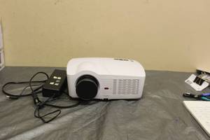 lot 30 image: ONN PROJECTOR&nbsp