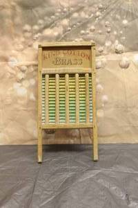 lot 31 image: VINTAGE KING COTTON BRASS WASHBOARD&nbsp