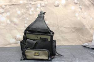 lot 35 image: CUSTOM LEATHER CRAFT TOOL BAG