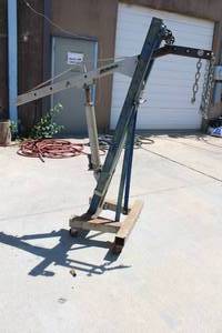 lot 85 image: AC DELCO 2 TON MOBILE ENGINE HOIST 34132&nbsp