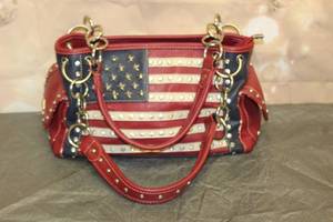 lot 101 image: MONTANA WEST AMERICAN PRIDE CONCELEALED SATCHEL