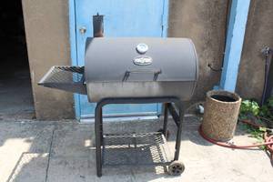 lot 138 image: KINGSFORD BBQ GRILL&nbsp