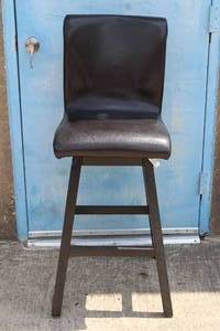 lot 139 image: LEATHER SWIVEL BAR STOOL