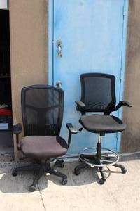 lot 140 image: 2 OFFICE ADJUSTABLE HEIGHT MESH CHAIRS&nbsp