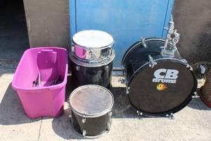 lot 142 image: CB DRUMS SP SERIES WITH STANDS AND SET UP PIECES&nbsp