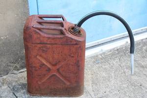 lot 143 image: VINTAGE GAS CAN&nbsp