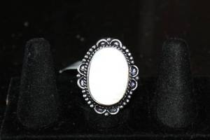 lot 228 image: MOTHER OF PEARL GERMAN SILVER RING SIZE 6