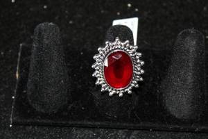lot 232 image: GARNET GERMAN SILVER RING SIZE 6