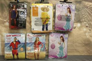 lot 45 image: 6. ASSORTED HALLOWEEN COSTUMES VARIOUS SIZES SEE PICS