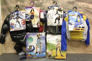lot 68 image: 6. ASSORTED HALLOWEEN COSTUMES VARIOUS SIZES SEE PICS