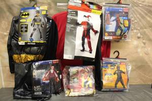 lot 82 image: 6. ASSORTED HALLOWEEN COSTUMES VARIOUS SIZES SEE PICS