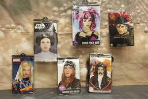 lot 86 image: 6. ASSORTED HALLOWEEN WIGS SEE PICS