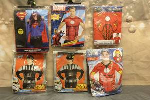 lot 90 image: 6. ASSORTED HALLOWEEN COSTUMES VARIOUS SIZES SEE PICS