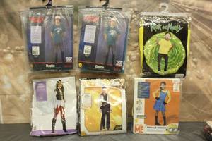 lot 92 image: 6. ASSORTED HALLOWEEN COSTUMES VARIOUS SIZES SEE PICS
