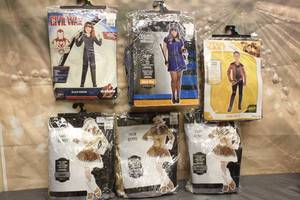 lot 95 image: 6. ASSORTED HALLOWEEN COSTUMES VARIOUS SIZES SEE PICS