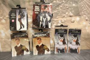 lot 104 image: 6. ASSORTED HALLOWEEN COSTUME ACCESSORIES SEE PICS