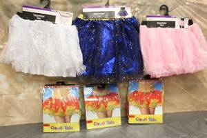 lot 124 image: 6. ASSORTED HALLOWEEN COSTUMES TUTU SKIRTS&nbsp VARIOUS SIZES SEE PICS