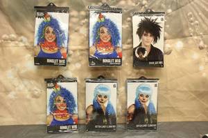 lot 126 image: 6. ASSORTED HALLOWEEN WIGS SEE PICS