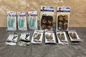 lot 142 image: LOT OF DISNEY FROZEN LEG WARMERS  SLIPPER SHOES SEE PICS