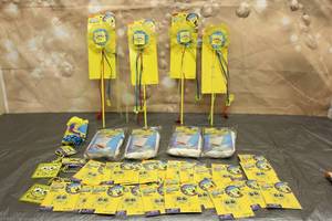 lot 147 image: LOT OF SPONGEBOB SQUAREPANTS COSTUME ACCESSORIES&nbsp SEE PICS