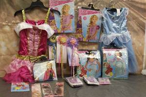 lot 186 image: LOT OF DISNEY&nbsp HALLOWEEN COSTUMES ACCESORIES&nbsp DRESSES, RAPUNZEL TOPS ,ARIEL TOPSBOA ,CAPE HAIR PIECES ,LEG WARMERS AND MORE&nbsp SEE PICS