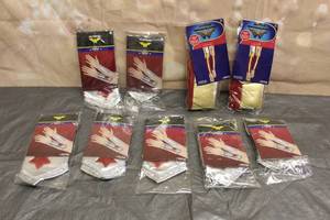 lot 197 image: 9 WONDER WOMAN LEG WARMERSGAUNLETS SEE PICS