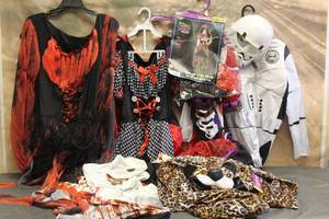 lot 198 image: 6. ASSORTED HALLOWEEN COSTUMES VARIOUS SIZES SEE PICS