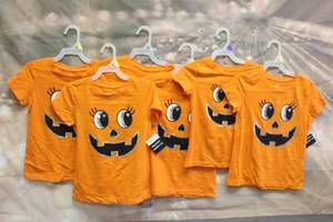 lot 202 image: 6. HALLOWEEN CHILD GRAPHIC TEES VARIOUS SIZES SEE PICS